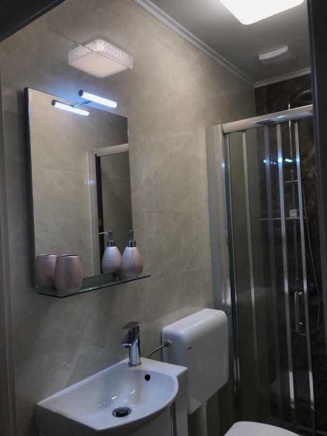 סנג' Rooms Milena מראה חיצוני תמונה